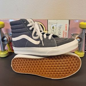 Unisex Grey Van's Hightop shoes
